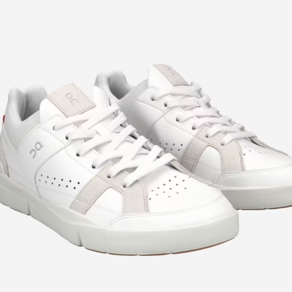 On Running The Roger women’s tennis running shoe Sz 10.5